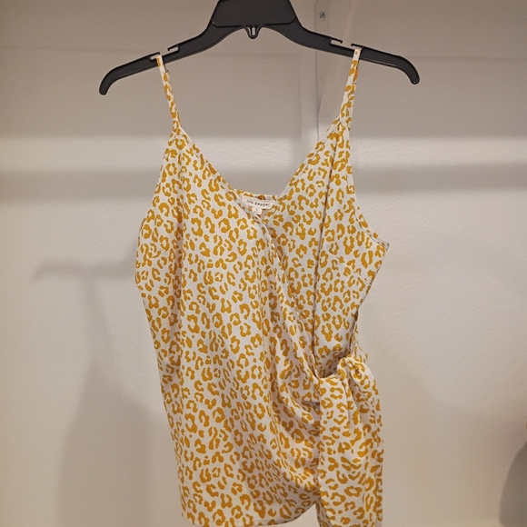 Blu Pepper Tops - Blu Pepper Leopard Print Mustard/Cream Sleeveless Top Size L ajutable Bow Left